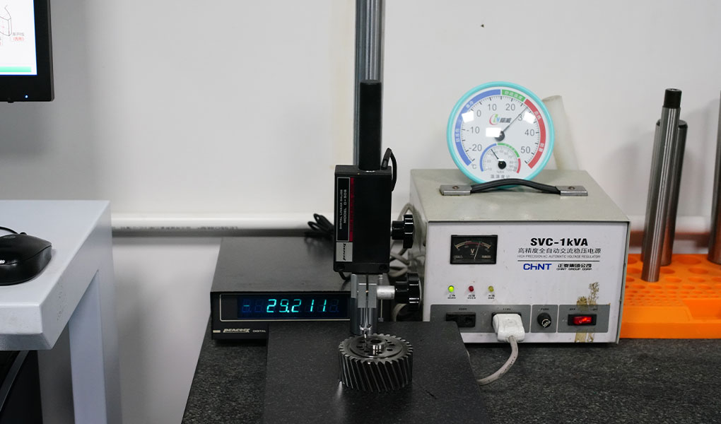 日本孔雀精度测量仪